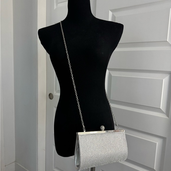 Silver Rhinestone Clutch - Picture 2 of 3